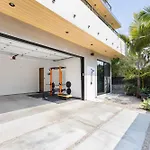 The Bella Villa Venice Beach - Luxury Interior Design - Spa And Terrace